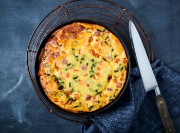 QUICHE VAN GROENTEN EN HAM MET DANONE CHEESE - Flan de légumes et de jambon blanc au Danone cheese