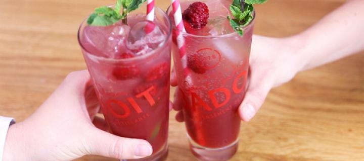 Mocktail badoit rouge et framboise 